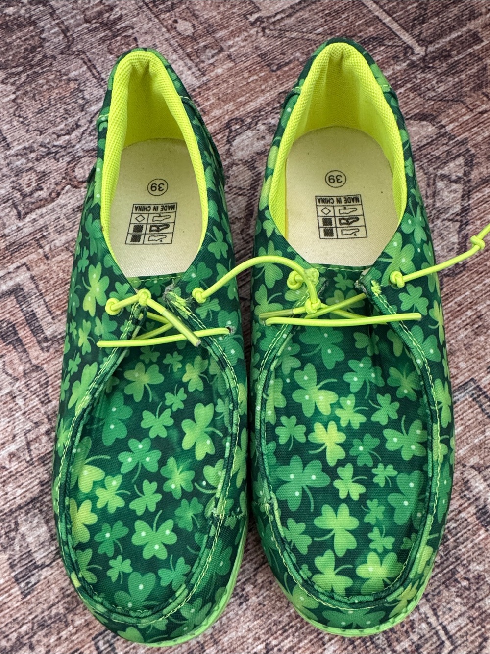 Kids Green Clover Print Casual Shoes